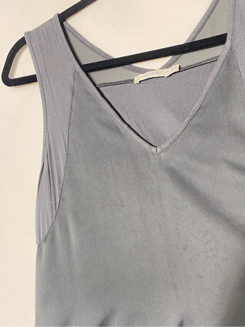 Ricki's Dark Grey Flowy Tank Top with Bottom Tie Accent M - Picture 9 of 15
